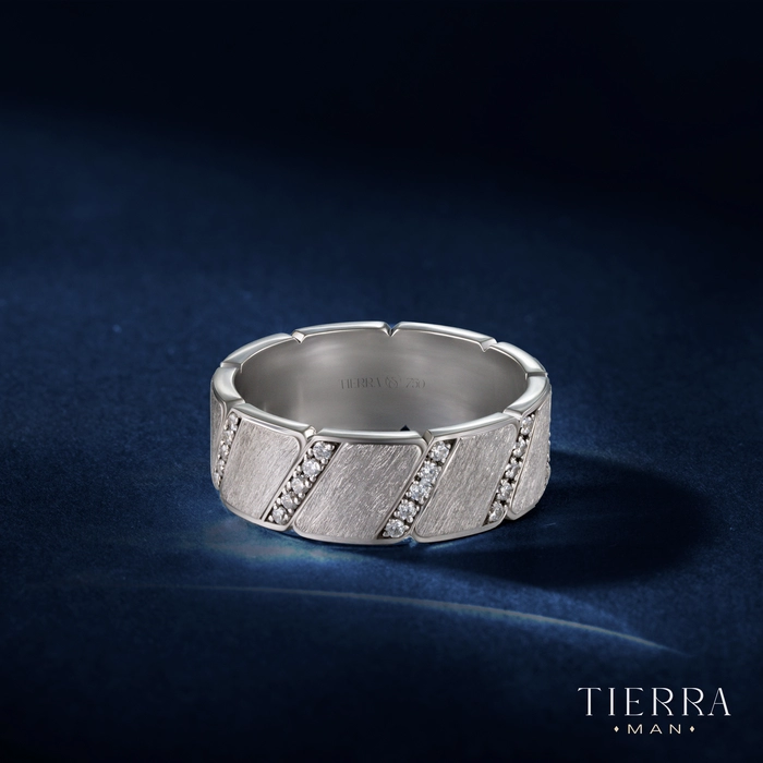 nhan nam vang trang - NNA8012.webp